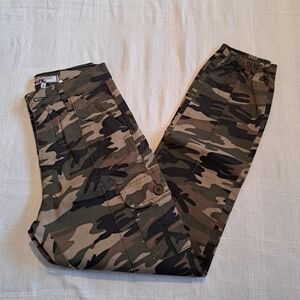 Portobello women's size 6 Camo pants jogger style side cargo pockets, New